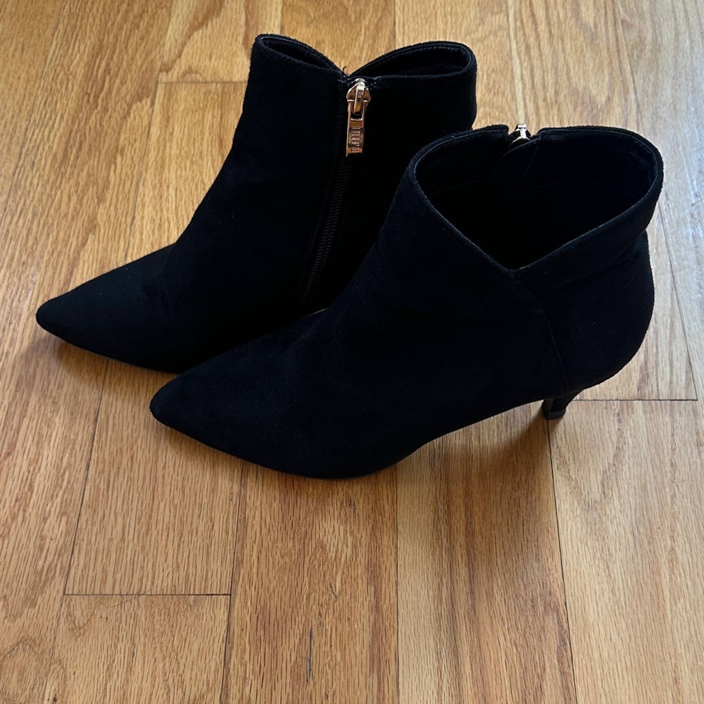 Women’s Black Suede Ankle Boots With Kitten Heel